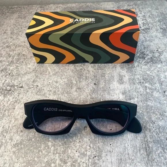 Caddis Kira Style Readers - Picture 2 of 9